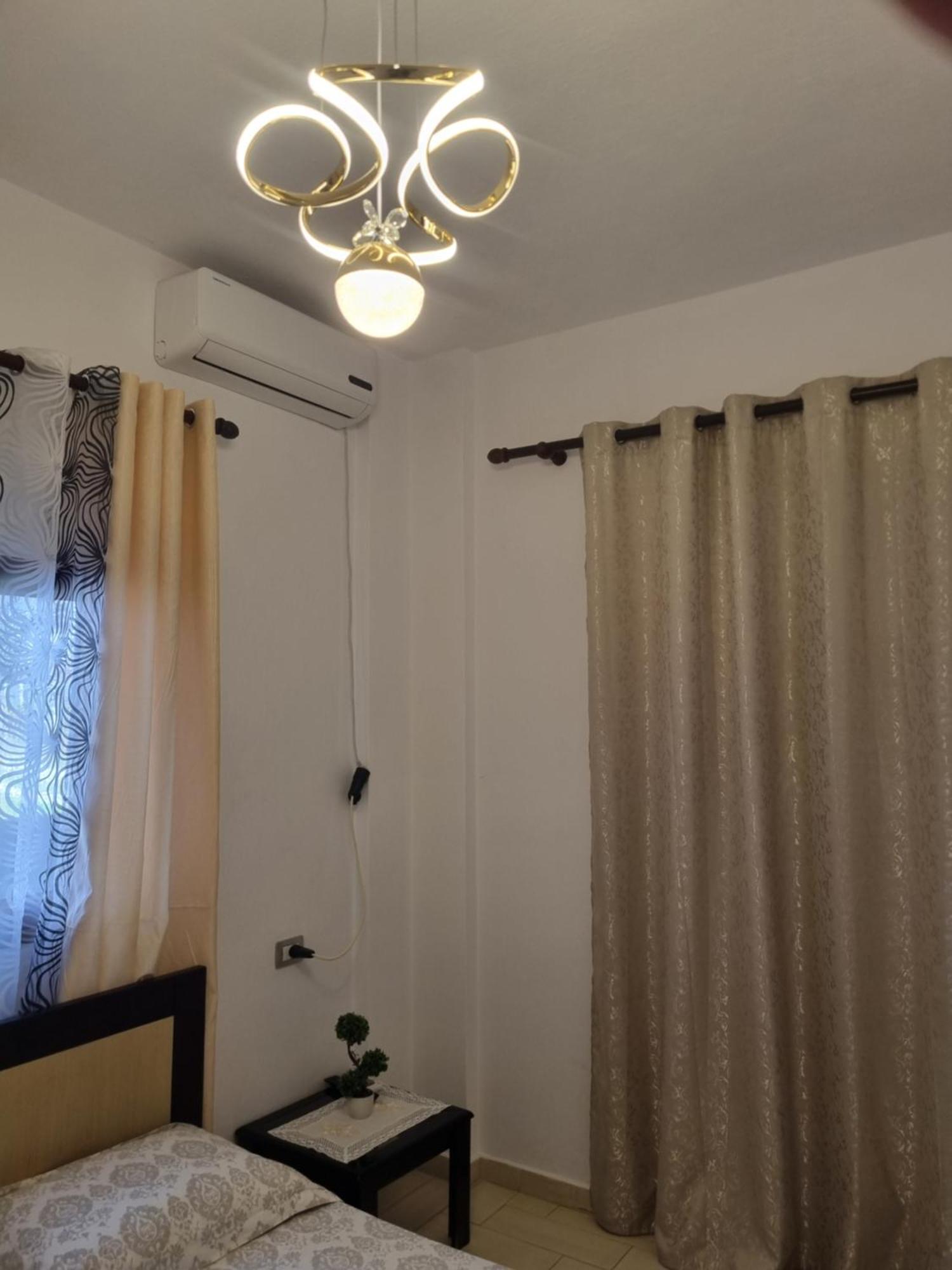 Apartment Besnik Brahimi קסאמיל מראה חיצוני תמונה