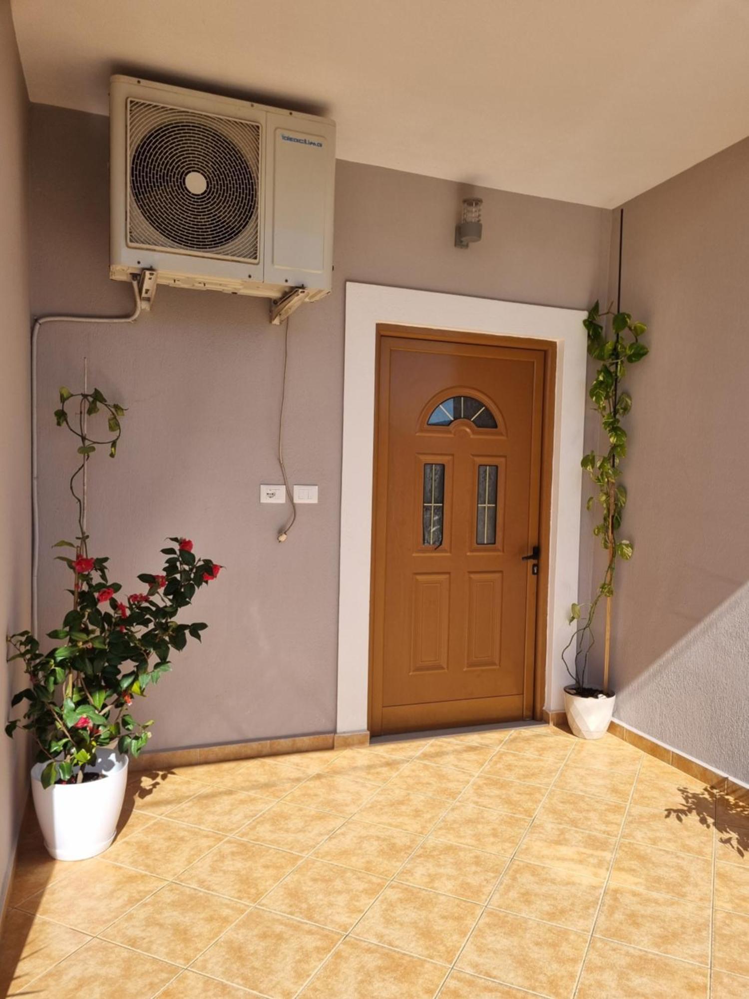 Apartment Besnik Brahimi קסאמיל מראה חיצוני תמונה