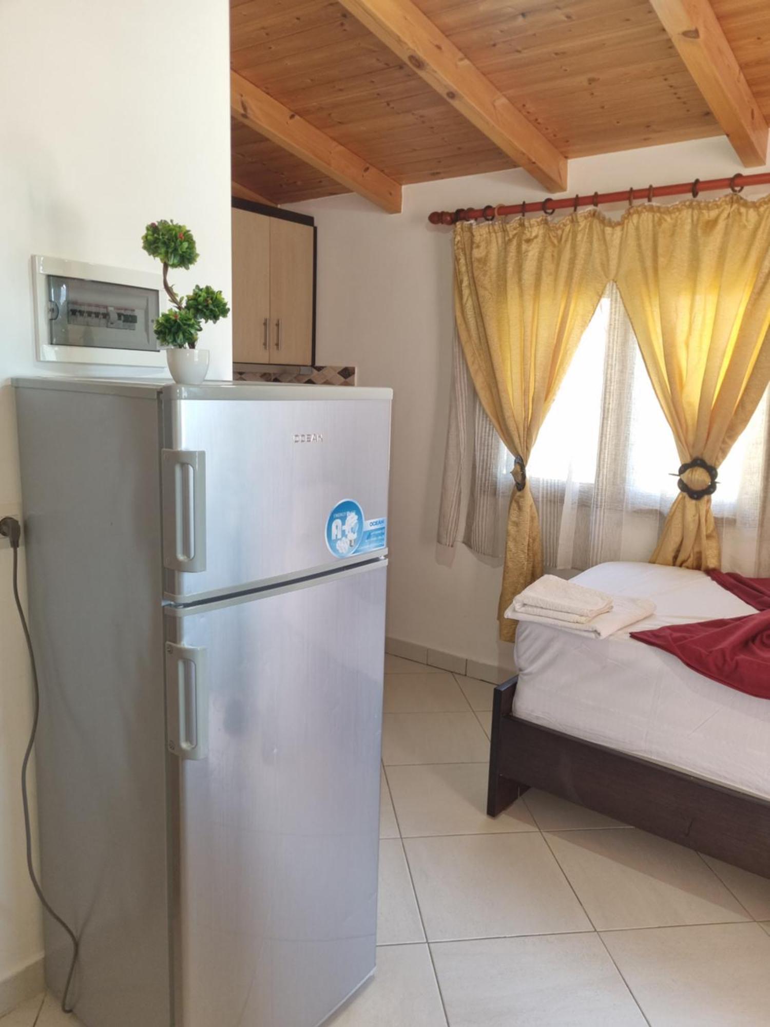 Apartment Besnik Brahimi קסאמיל מראה חיצוני תמונה